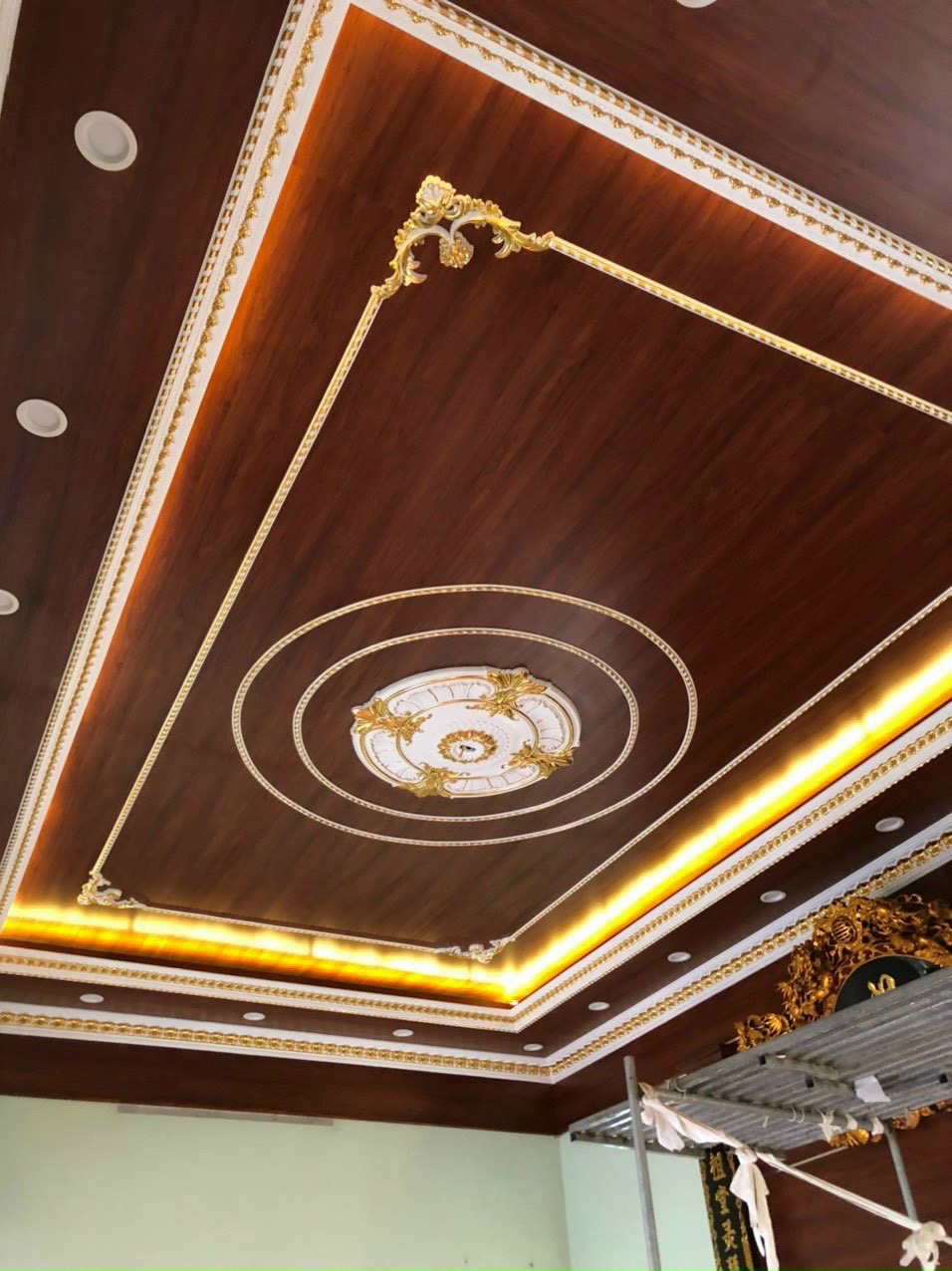 Hoàn Thiện Trần gỗ - Anh Tiến - Văn Giang, Hưng Yên