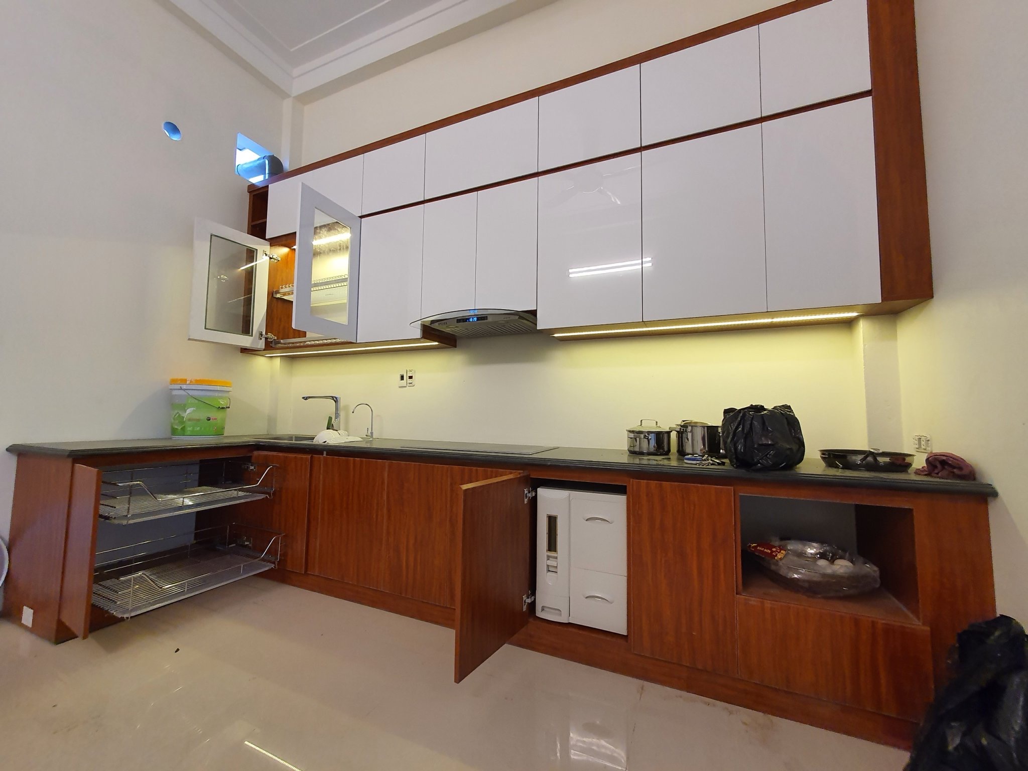 Hoàn Thiện tủ bếp cô Loan Hưng Yên